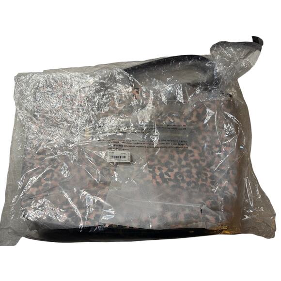 Trina Turk Leopard Print Tote Bag | NWT | Large Travel/Work Bag | $148 MSRP - Picture 6 of 7